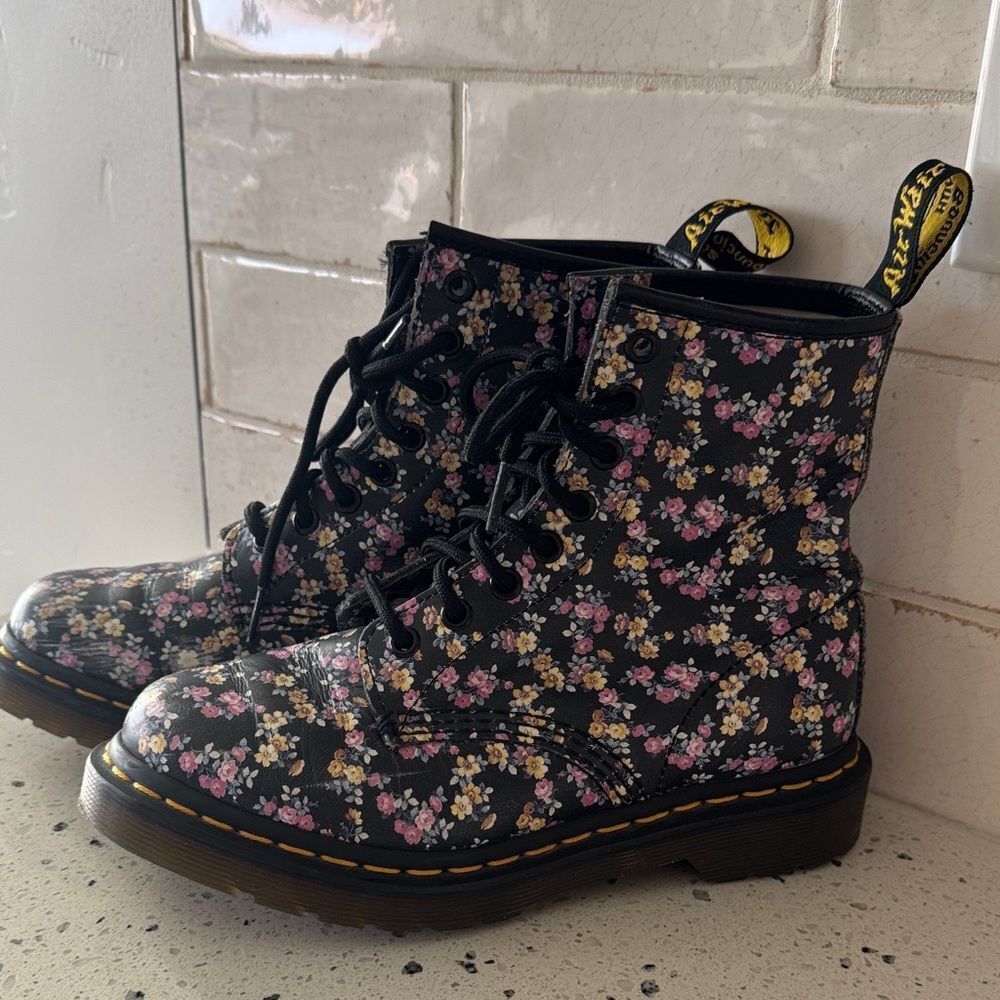 Dr. Martens Mini Tydee Floral Black Leather Combat Boots Grunge Casual Ladies 5
